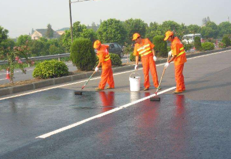 海淀 彩色路面喷漆维修改色的使用寿命有多长？